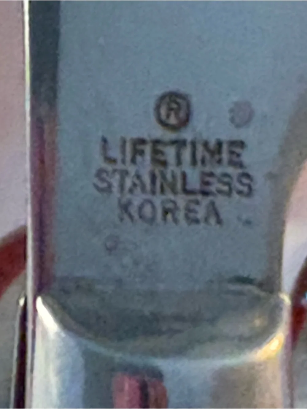 LIFETIME Korea Stainless Steel Flatware 4 Person‎ Setting Red 12 Piece Rivets